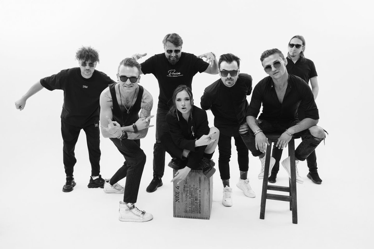 X.O. BAND