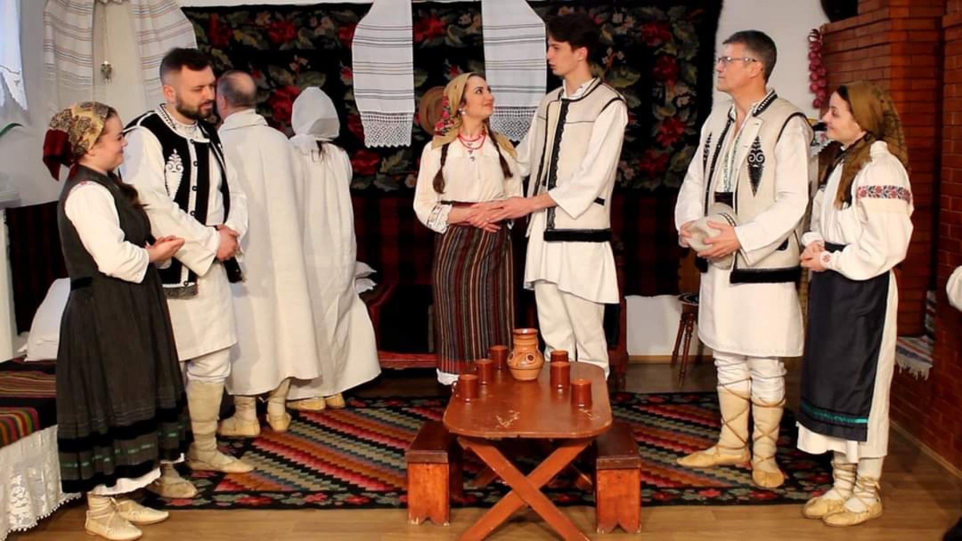 Soacra cu trei nurori Mai 2021