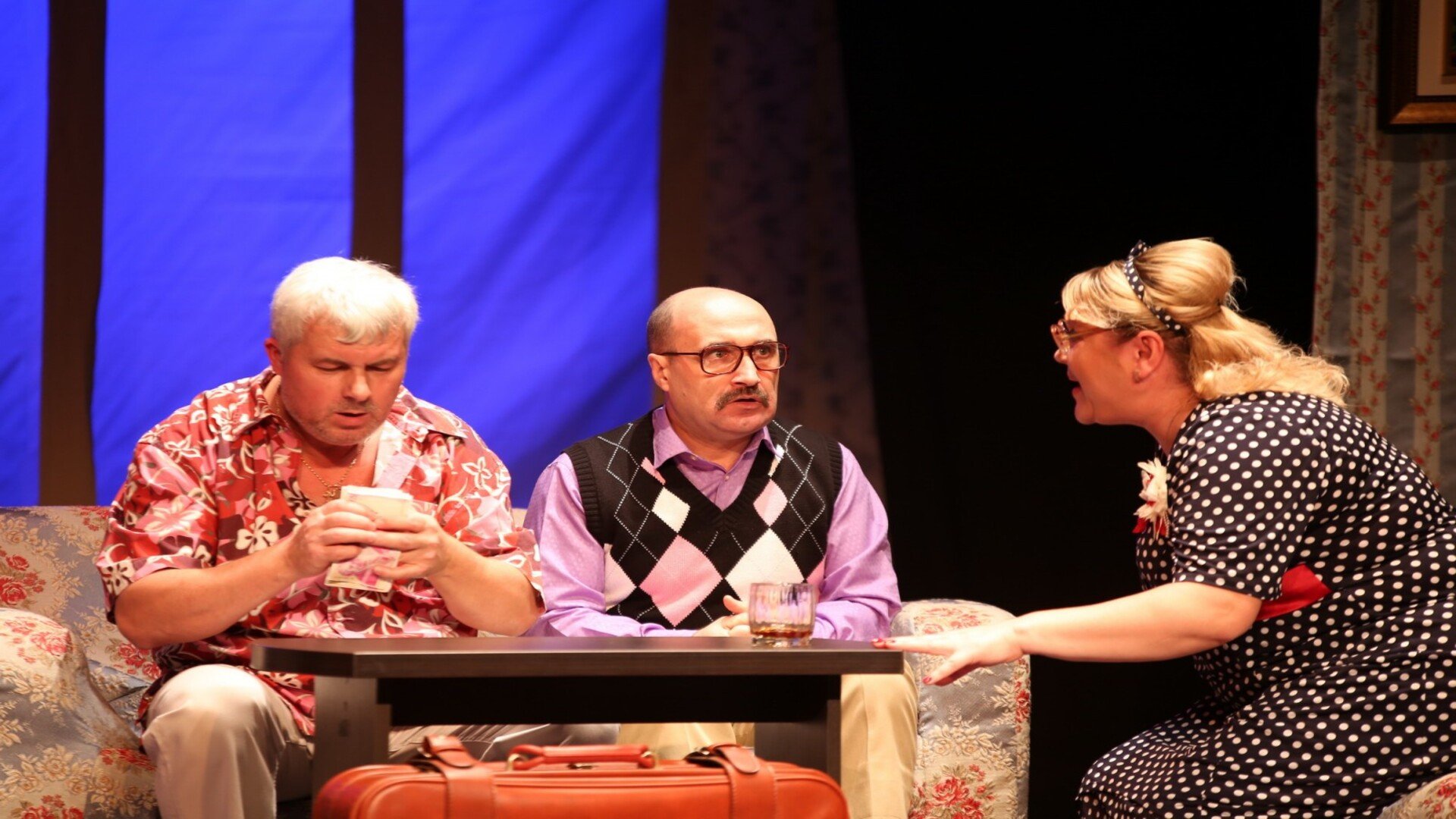 BANII, BANII SAU „BORSETKA” de Ray COONEY Martie 2023