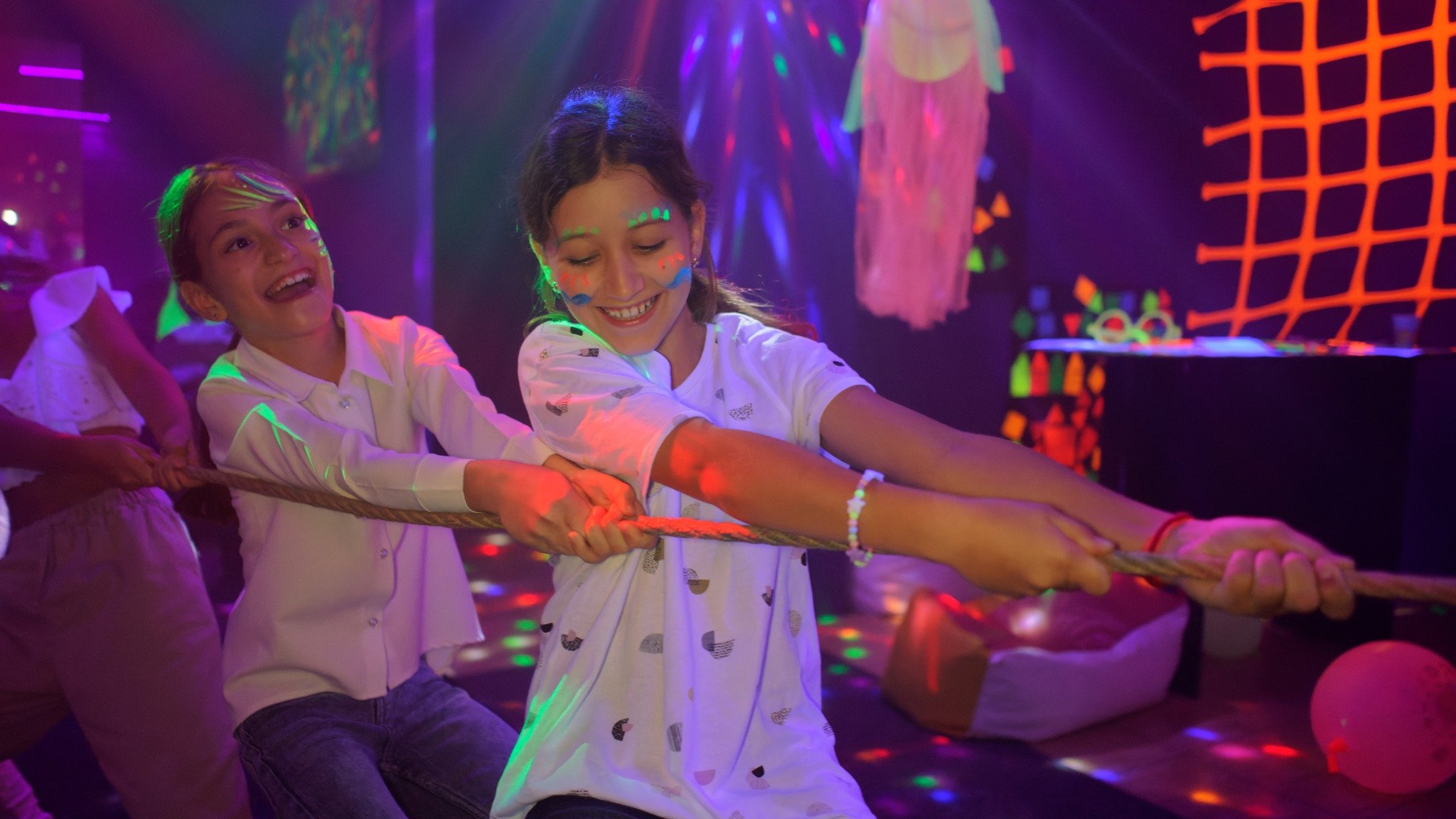 Neon Time Party 10 Decembrie