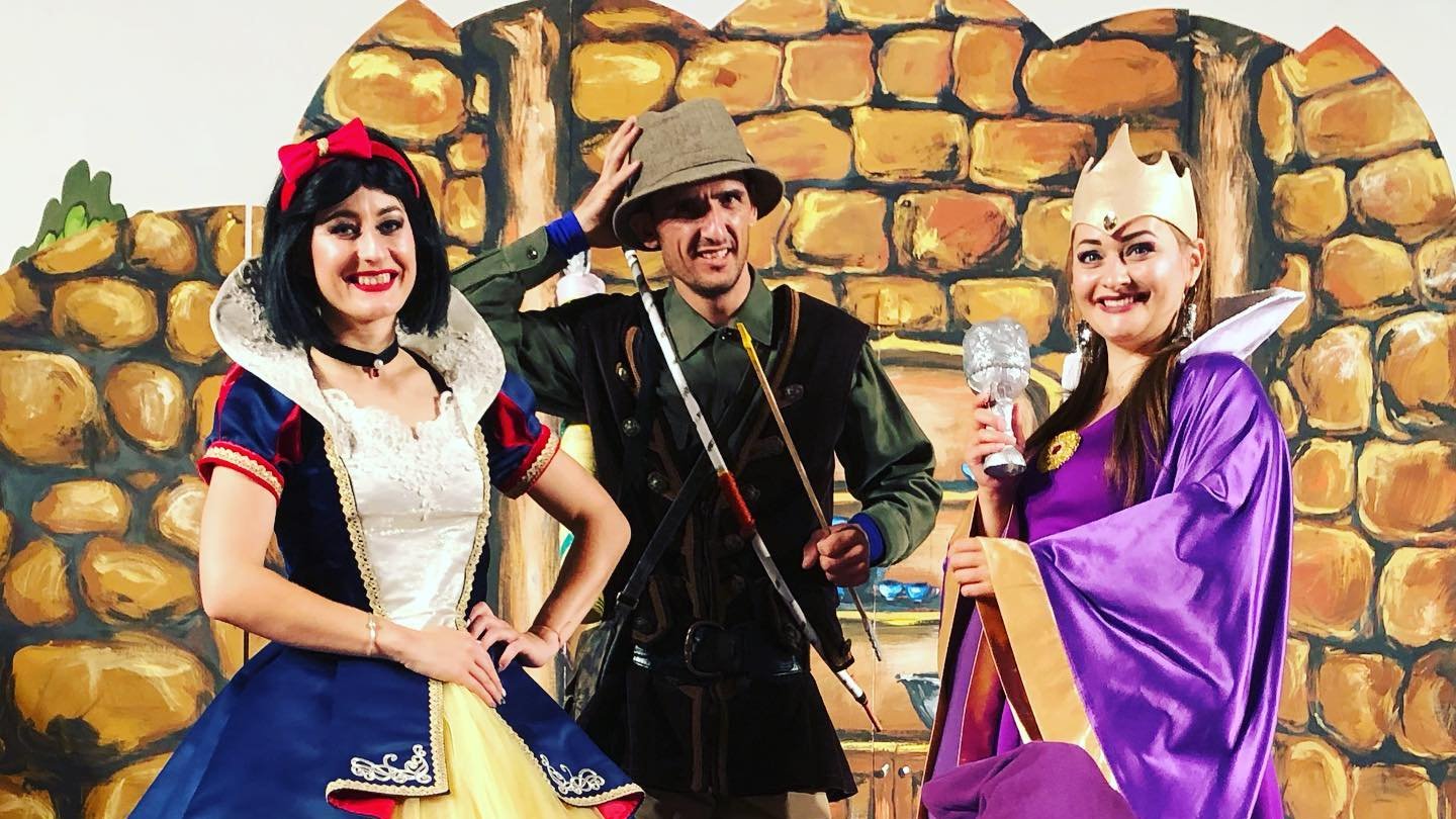 Alba ca Zăpada - Spectacol Interactiv pentru copii | Teatrul Planeta Clounella |  26 OCTOMBRIE 2024 | 11-00   