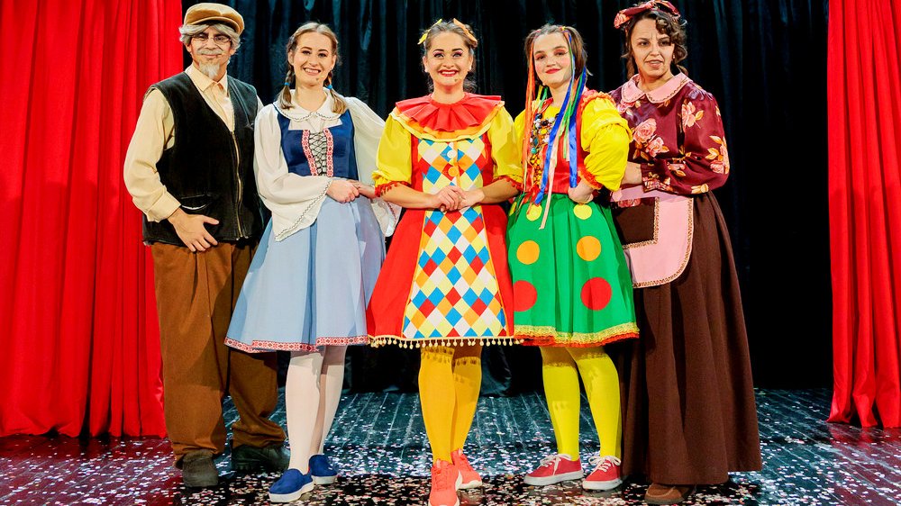 Fata Babei si Fata Mosneagului - Spectacol interactiv pentru Copii | Teatrul Planeta Clounella | 10 MAI 2025 | 11-00   