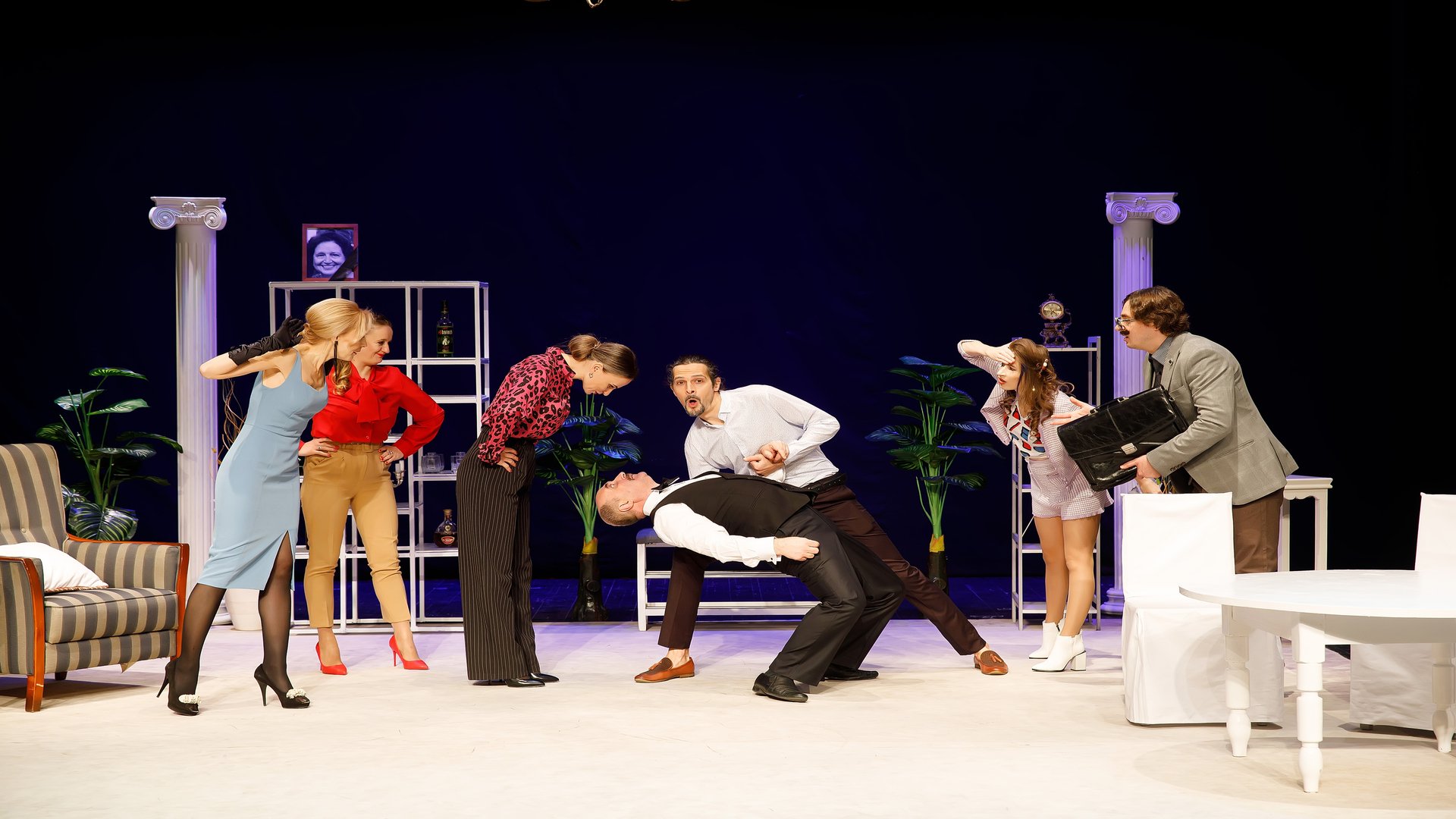 ECUAȚII AMOROASE de Aldo LO CASTRO  23.12.2023