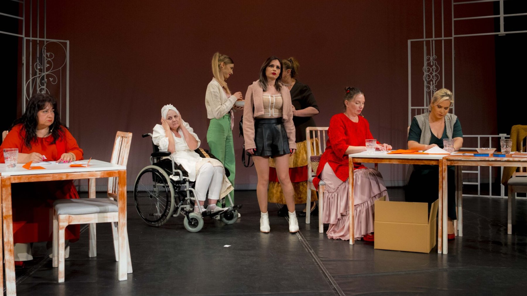 JUDEȚUL FĂRĂ CAIȘI de Mirel Taloș