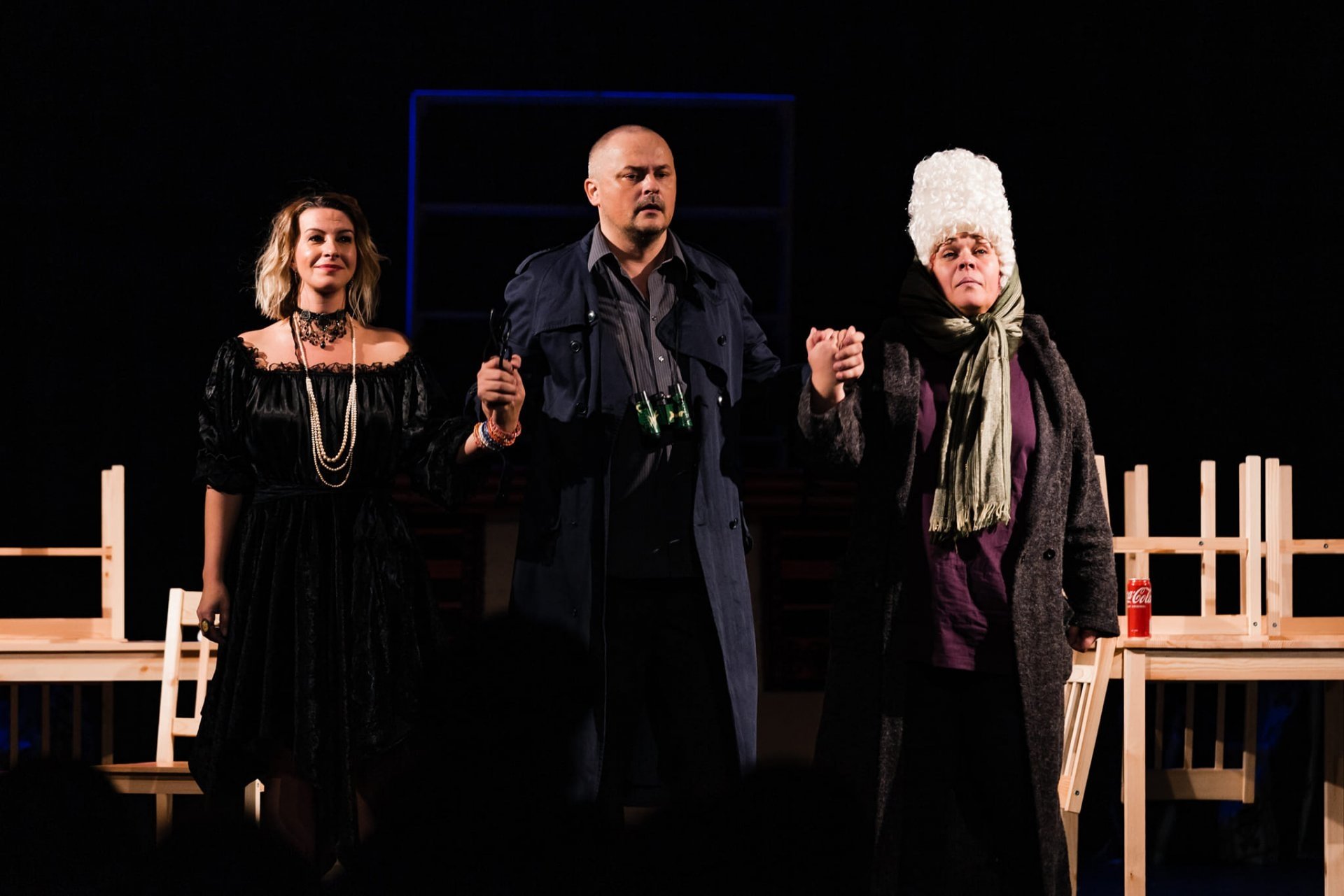 O AFACERE DE FAMILIE după o idee de S. BOBRIK și R. CLARK