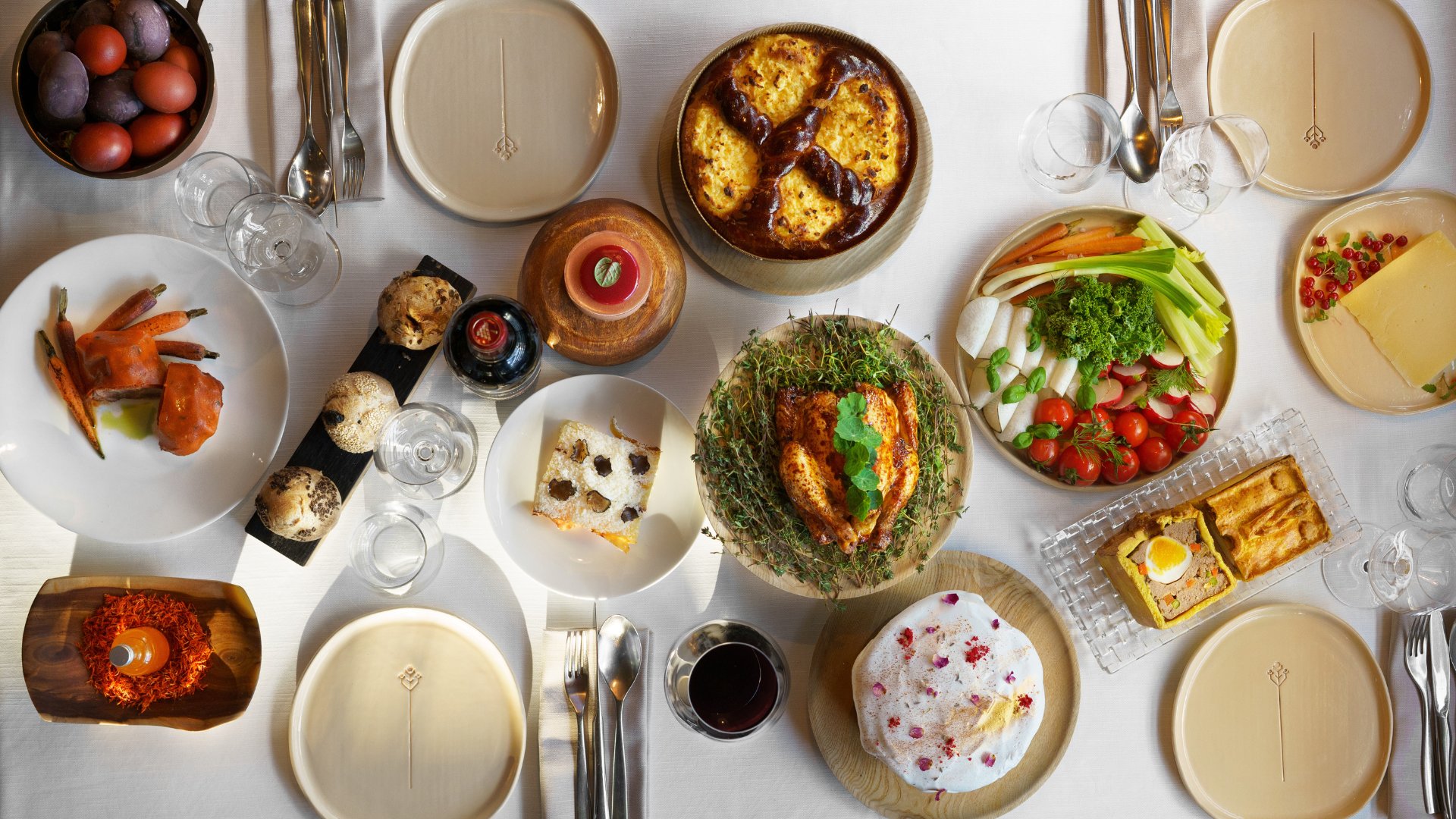 Coșul de Paște de la BERD`S Restaurant Arome Locale