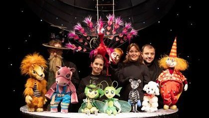 Matineu de Anul Nou + POVESTEA UNUI LICURICI 