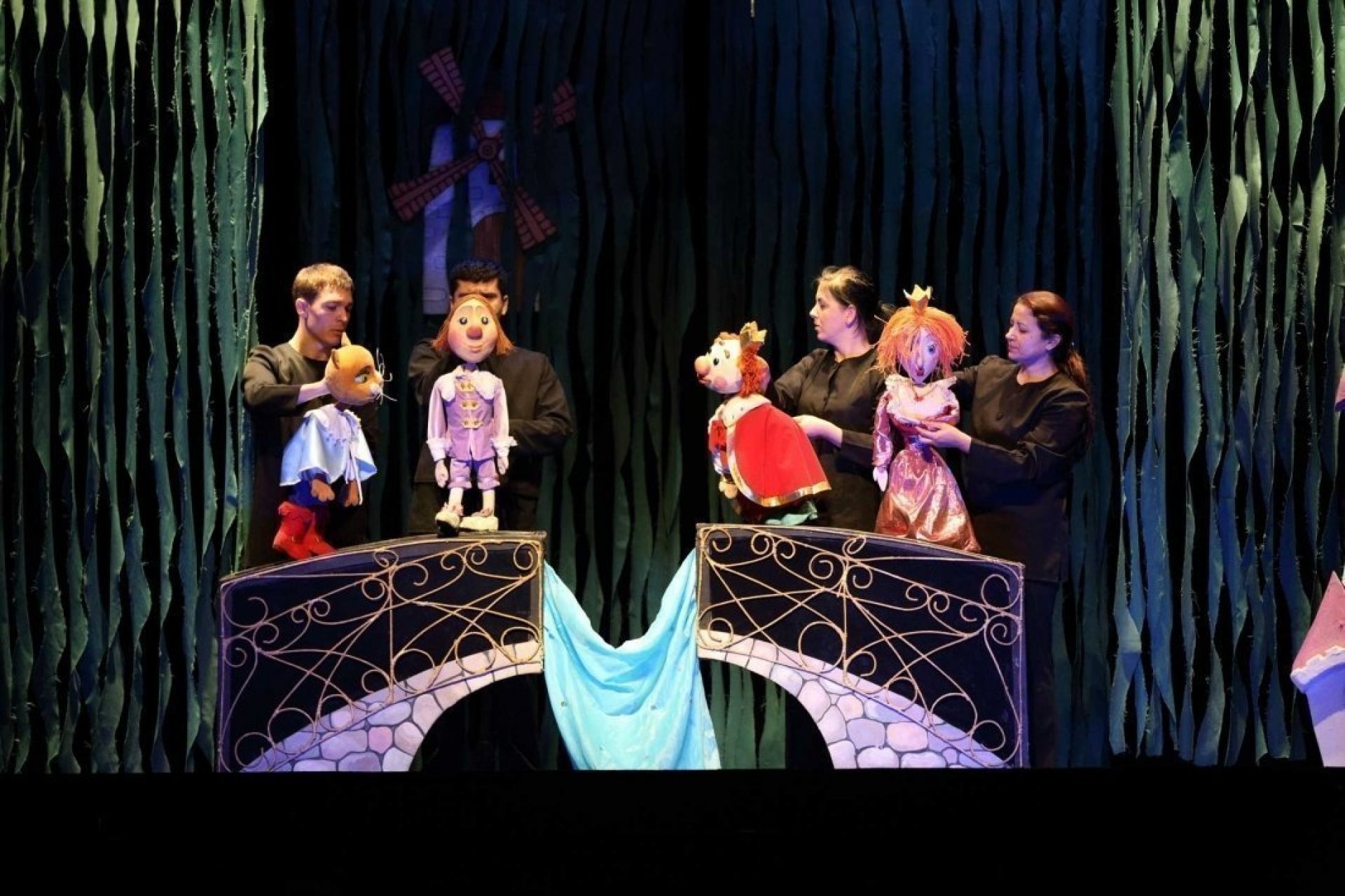 Motanul Incaltat 2+ Mai 2021