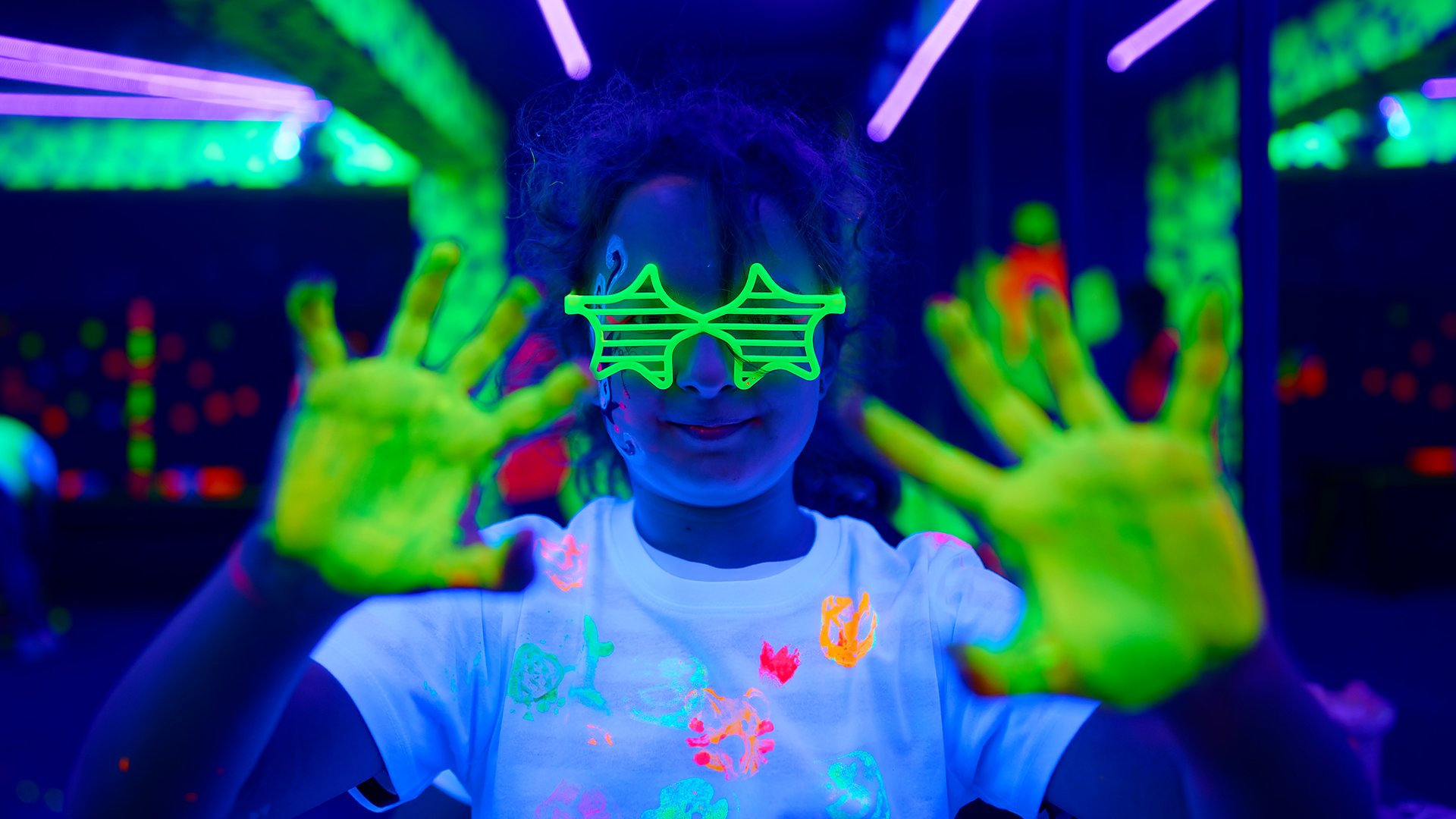 Neon Time Party Martie